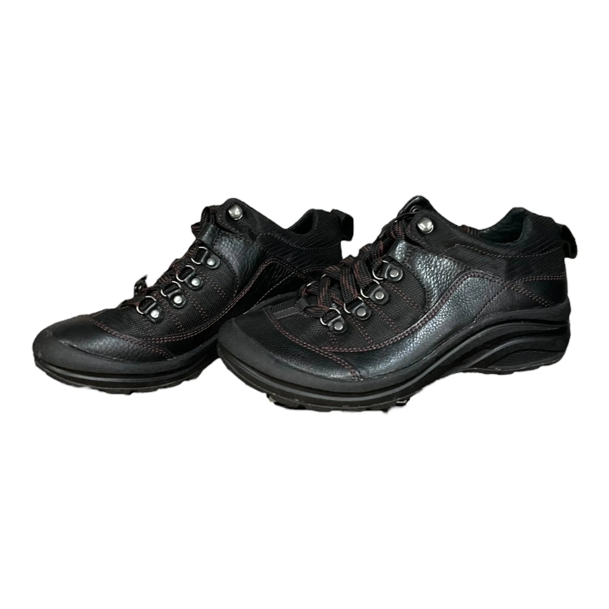 Black Shoes Athletic Clothes Mentor, Size 7