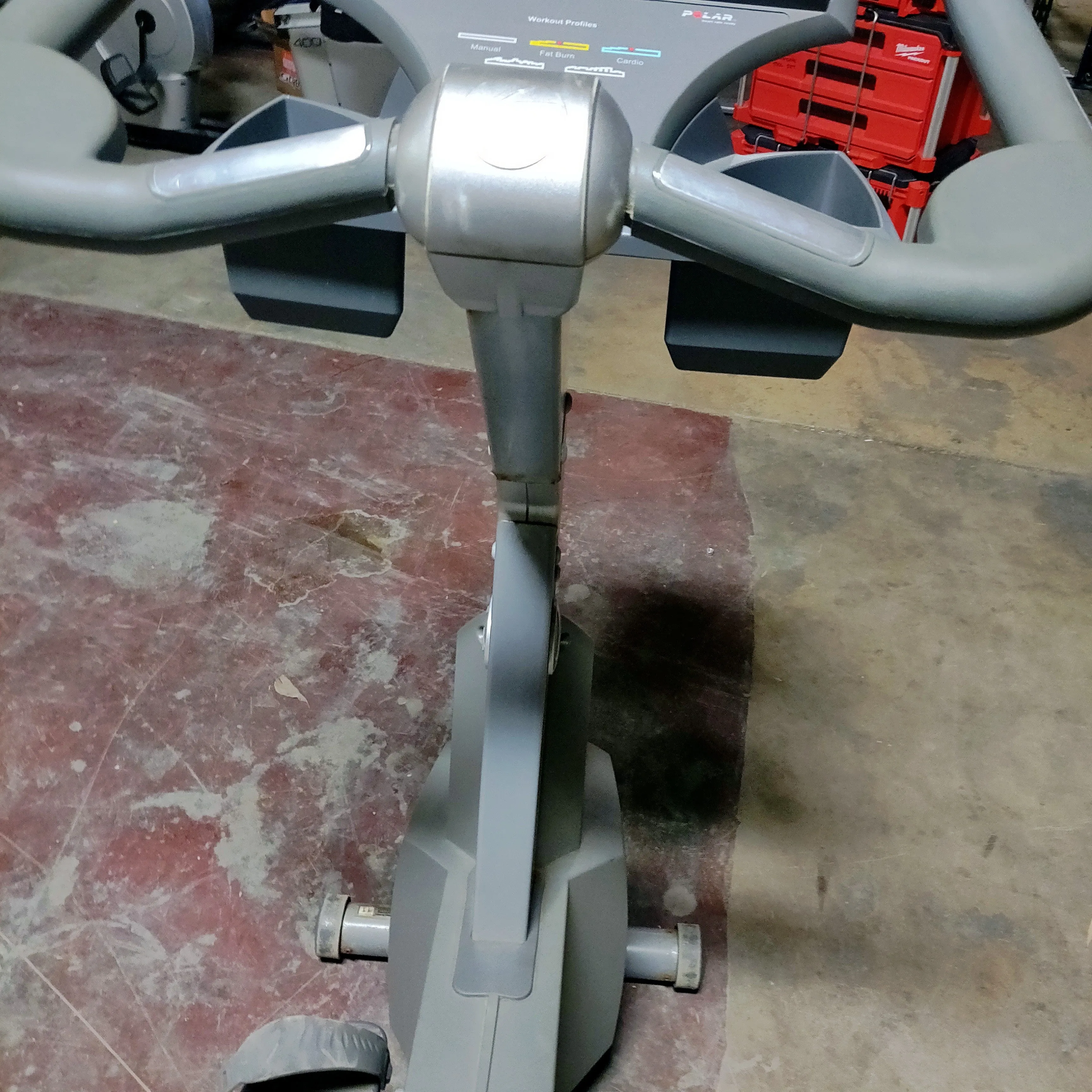 Life Fitness Upright Exercise Bike 93ci