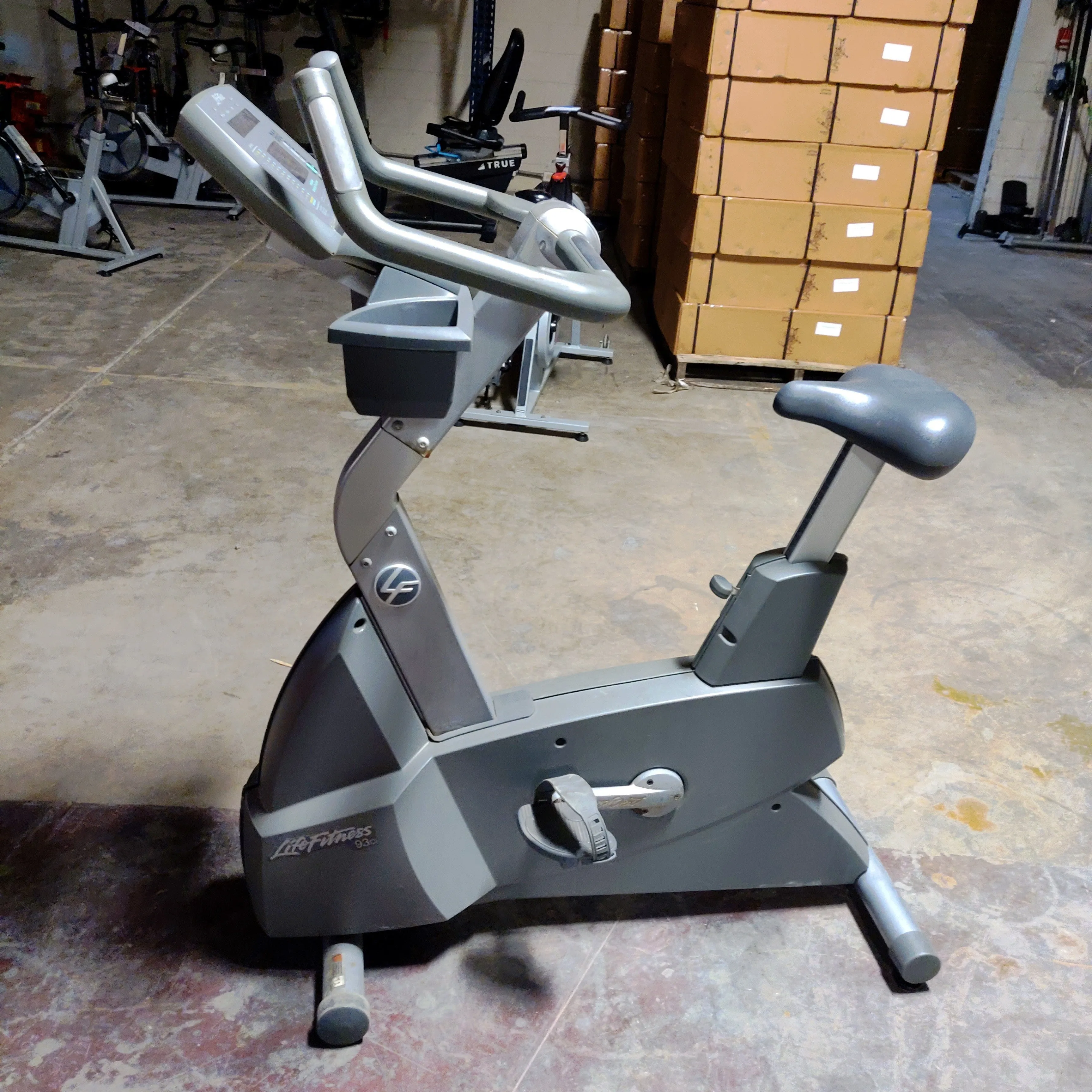 Life Fitness Upright Exercise Bike 93ci