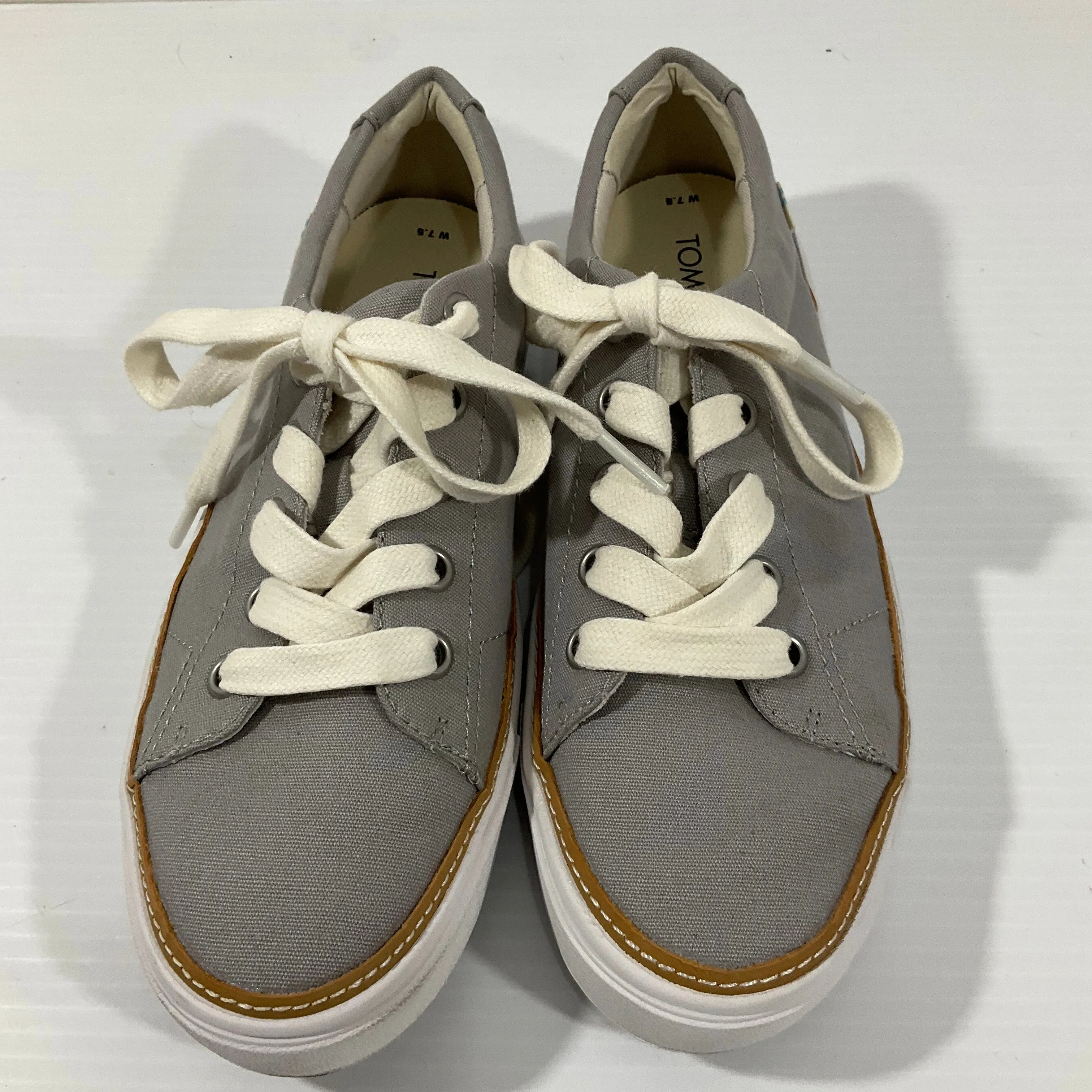 Shoes Athletic By Toms In Grey, Size: 7.5