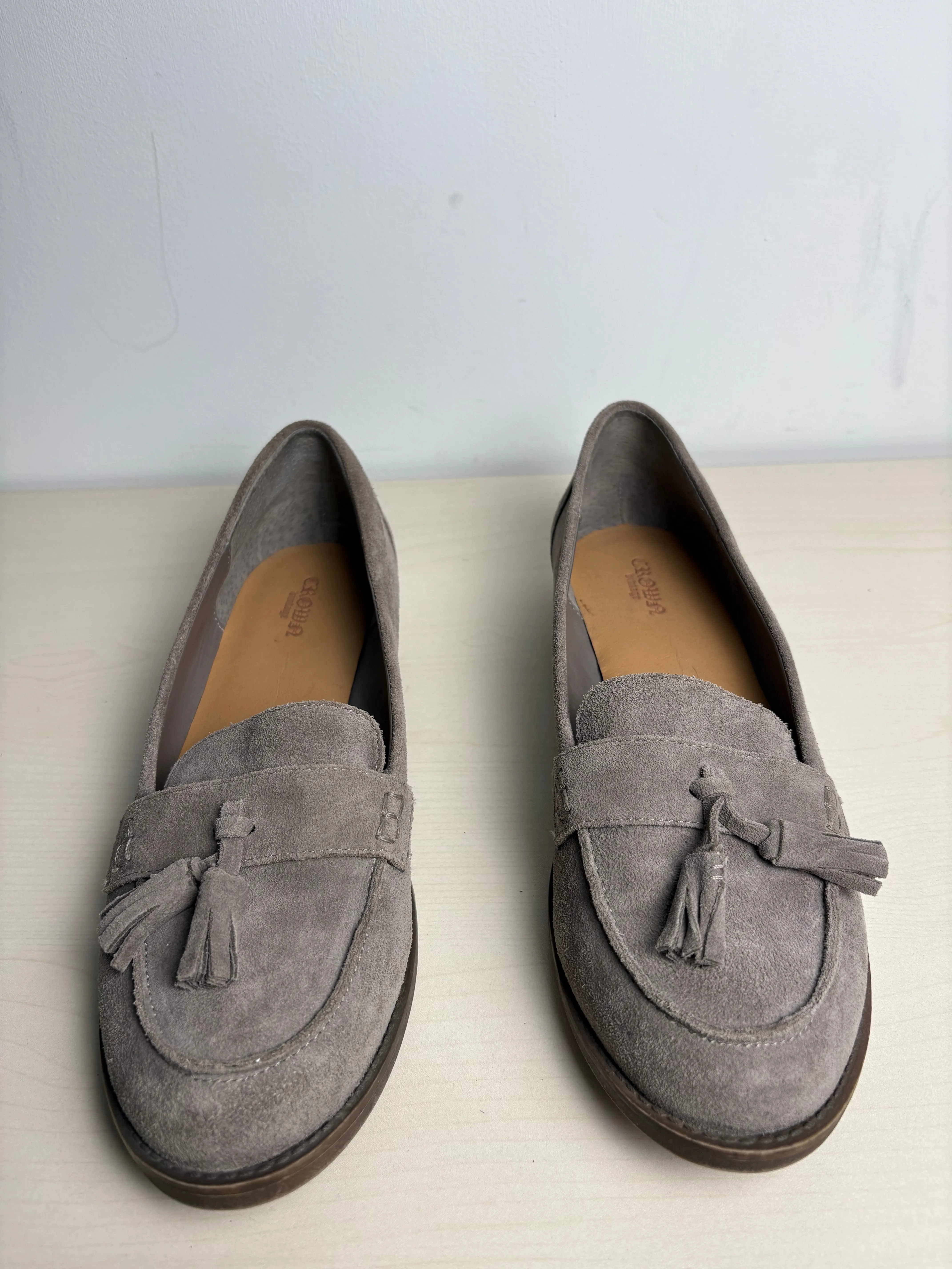 Shoes Flats By Crown Vintage In Grey, Size: 10