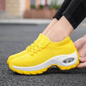 Sports shoes women flying knit socks shoes shaking shoes