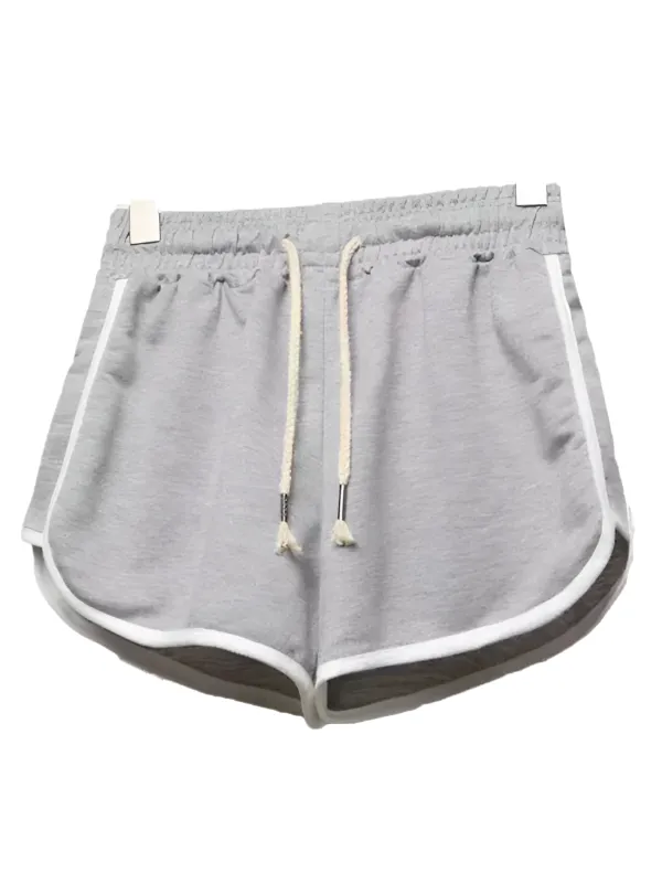 TEEK - Sports Style Three-Quarter Shorts