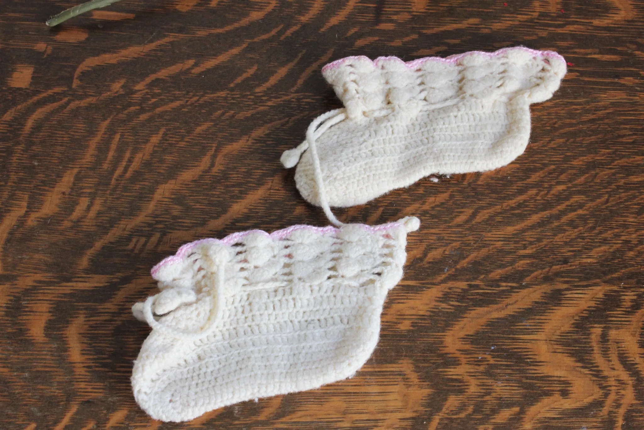 Vintage 1950s Baby Booties / Infant Girls Crochet Ivory With Pink Trim