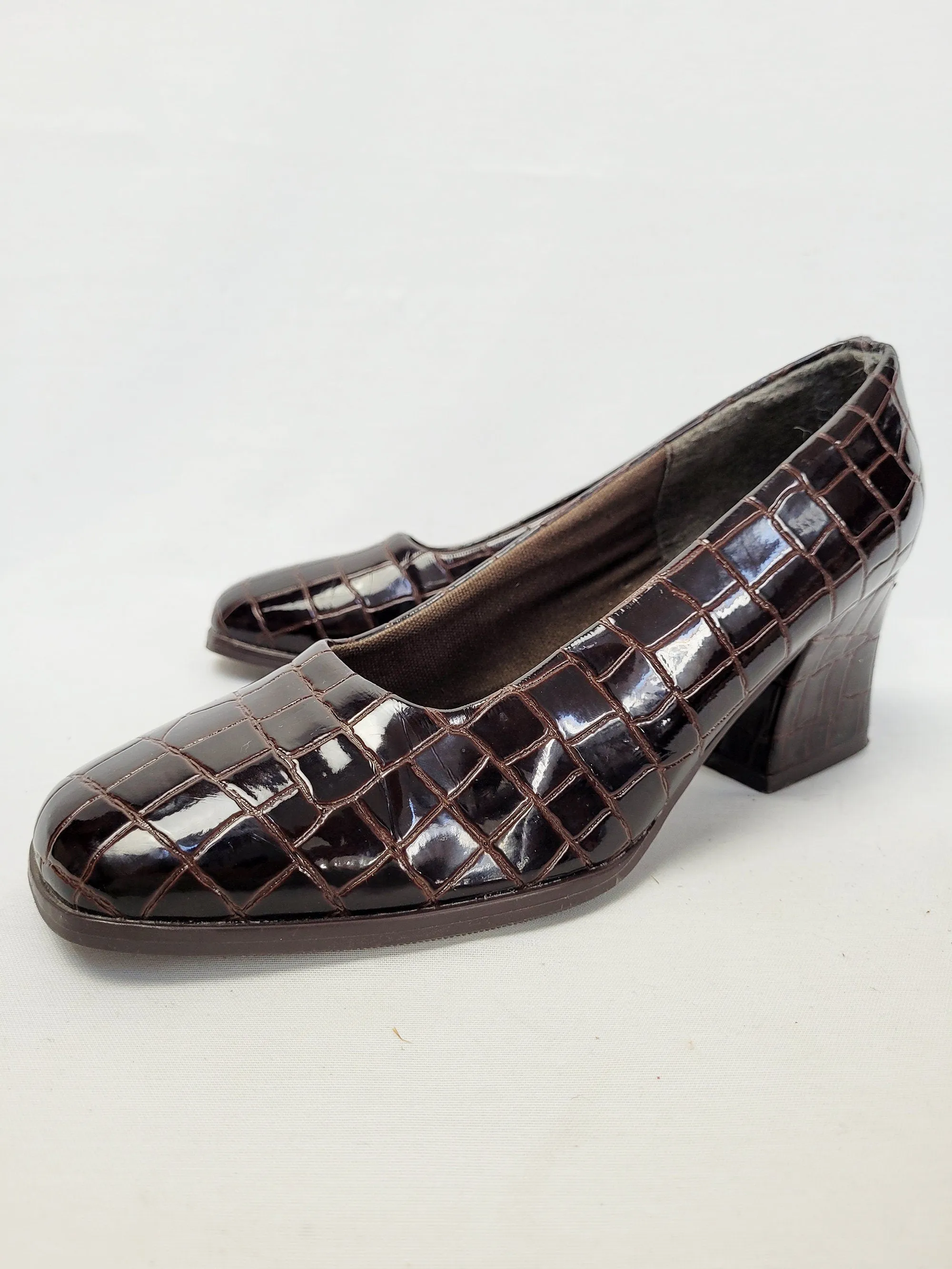 Vintage 90s brown glossy reptile print square toe shoes